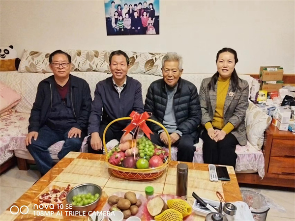 王辉.jpg