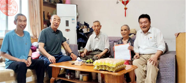 杨天章、肖培霞.png