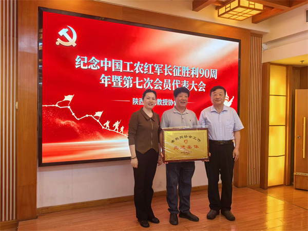 d59a725cbc8631ec4a2bd6668f1db82.jpg