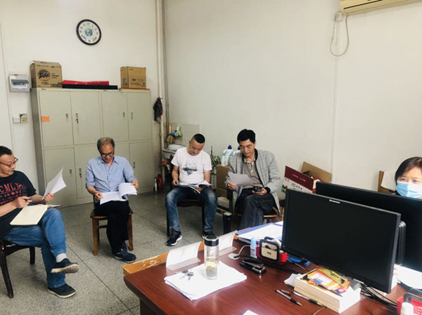 ed4d487b03a744e499758fd7b57835c8.jpg 西农校区服务中心组织学习.jpg