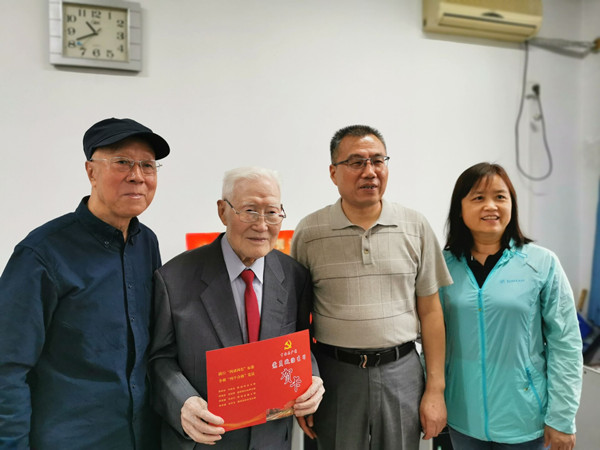 熊老贺卡1.jpg