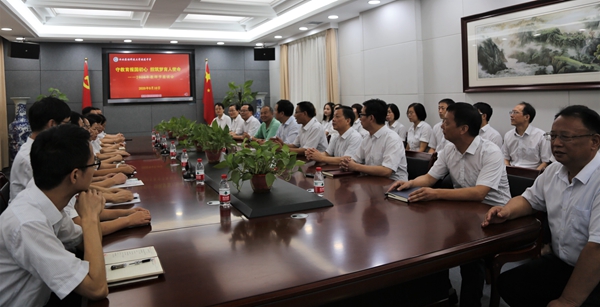 89b59b31b86849969d939473324f4e08.jpg 徐养福副书记出席附中教师节座谈会并讲话6_副本.jpg