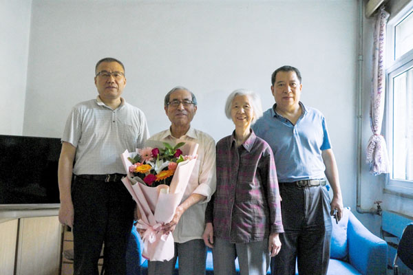 a06650a666744ab3a6a5575dabe4a182.jpg 高新科高俊凤教授夫妇.jpg