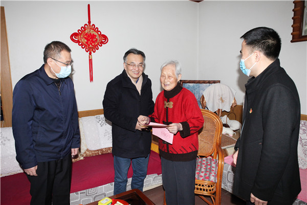 cd6cd0a0007a49a79998d054bc5ad13c.jpg 赵琴.jpg