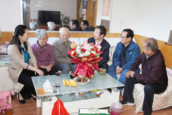 ebe871cacf7b4858843245829a88aee9.jpg 祝.jpg