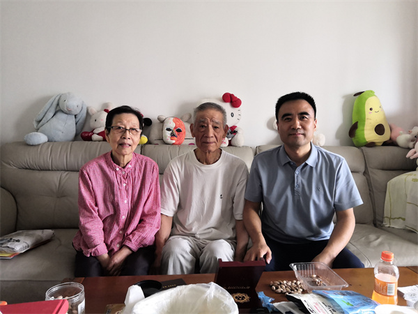 张鹏飞2.jpg